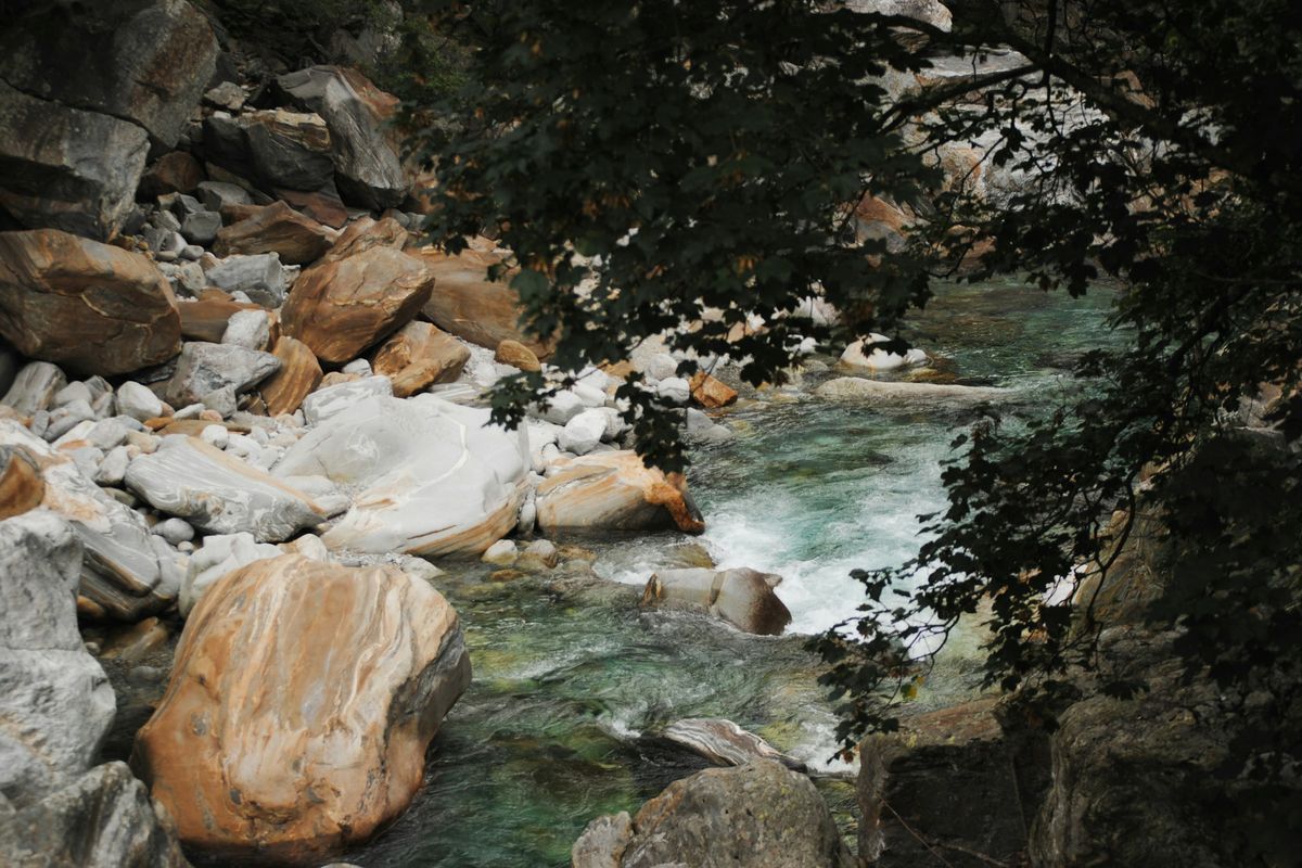 Water flowing between rocks